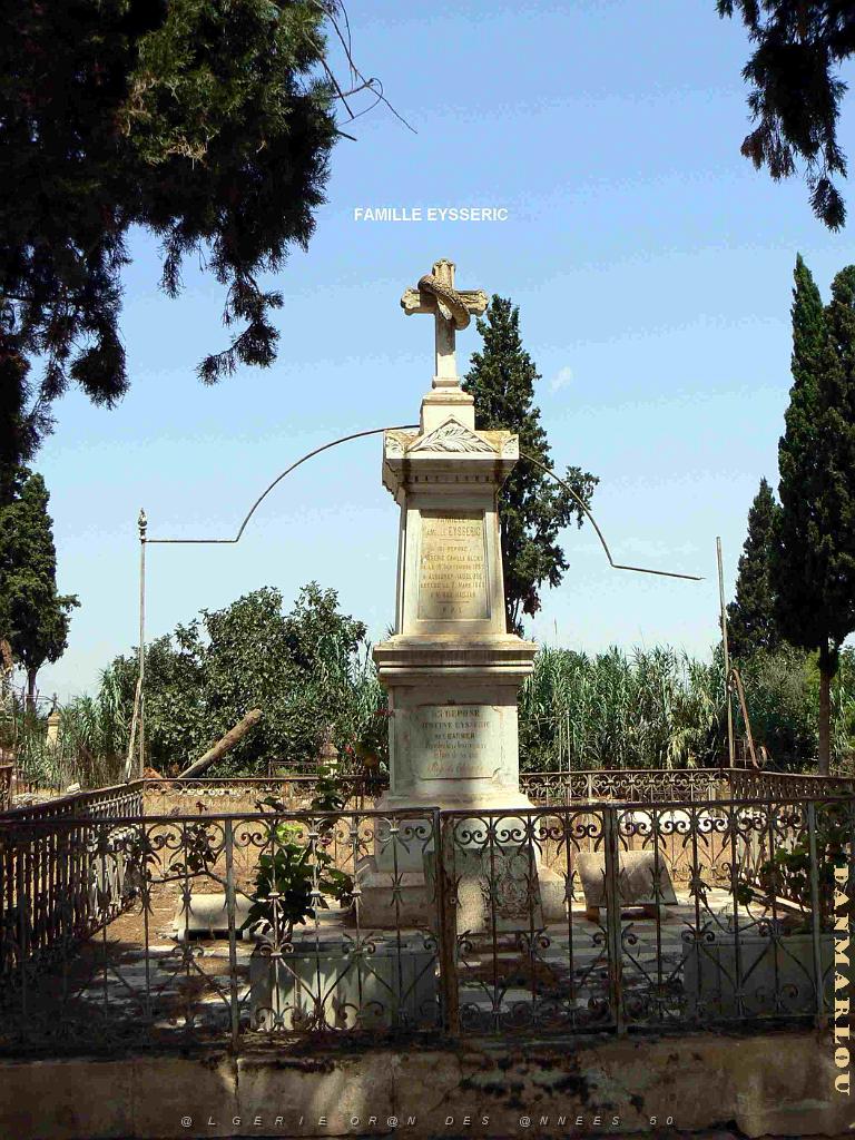 HAMMAM BOU HADJAR 2009 LE CIMETIERE   (16).jpg